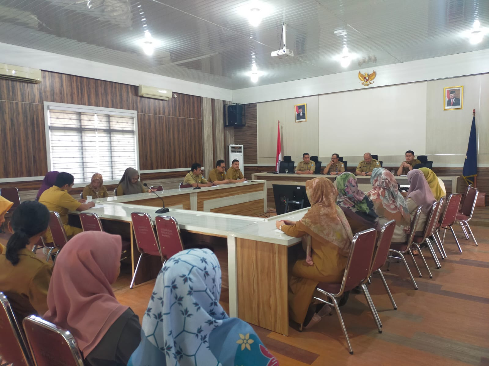 INI ARAHAN KEPALA BAPPEDA YAN RIZANA KEPADA JAJARANNYA