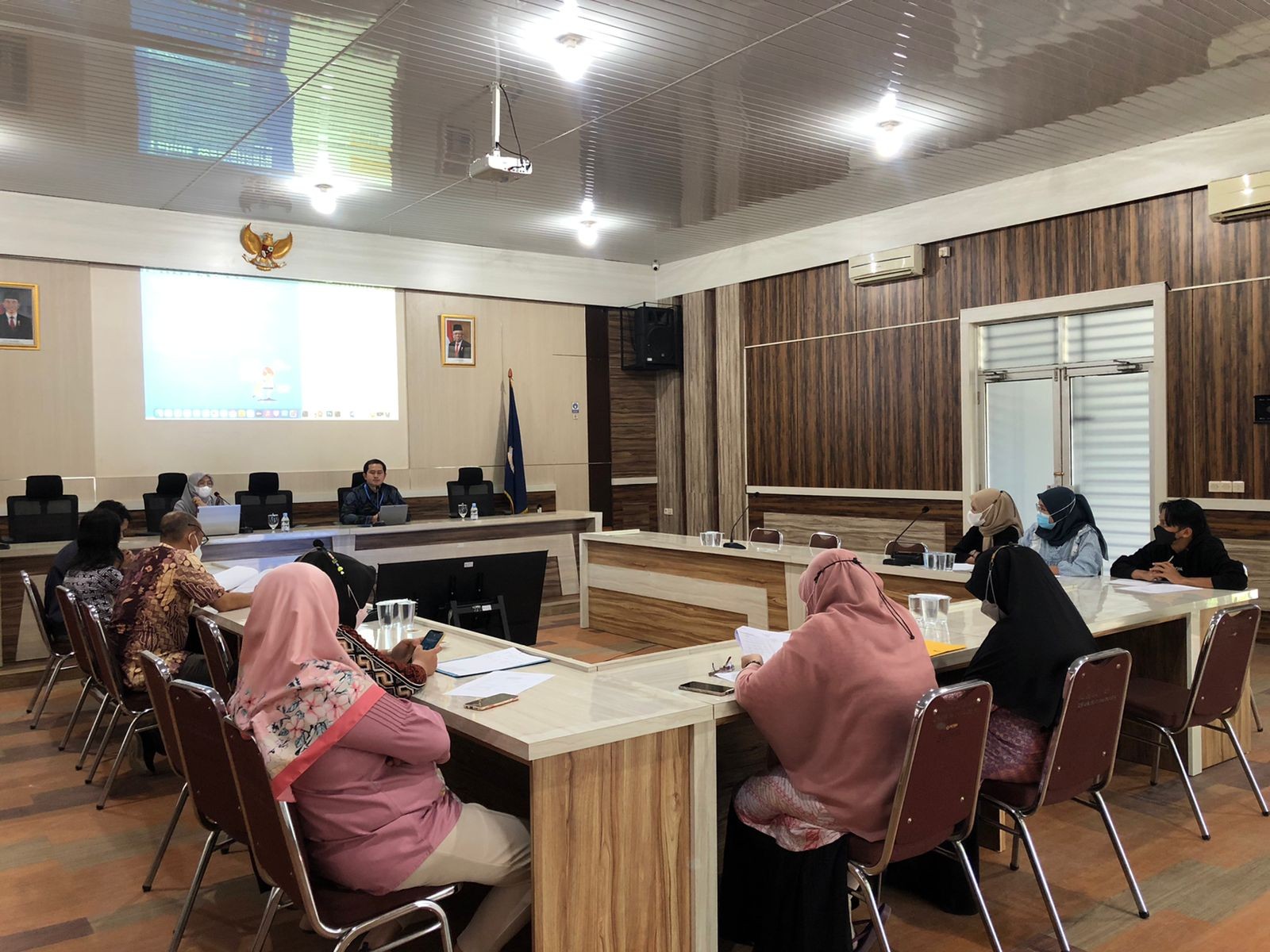 FASILITASI PEMBEKALAN ENUMERATOR SURVEY UNTUK DUA KAJIAN BAPPEDA